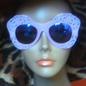 Cool Lilac Butterfly 😎 Shades!